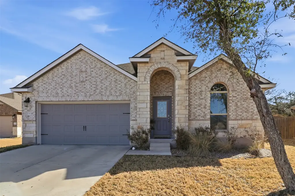 232 Cinnamon Loop, Burnet