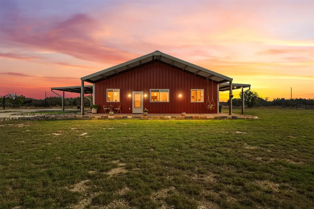 7993 Fm 487 W, Florence