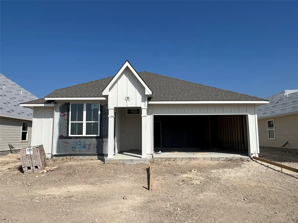 232 Gus Loop, Georgetown