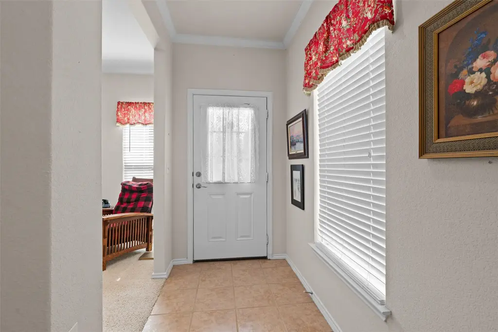 225 Winter Drive, Georgetown