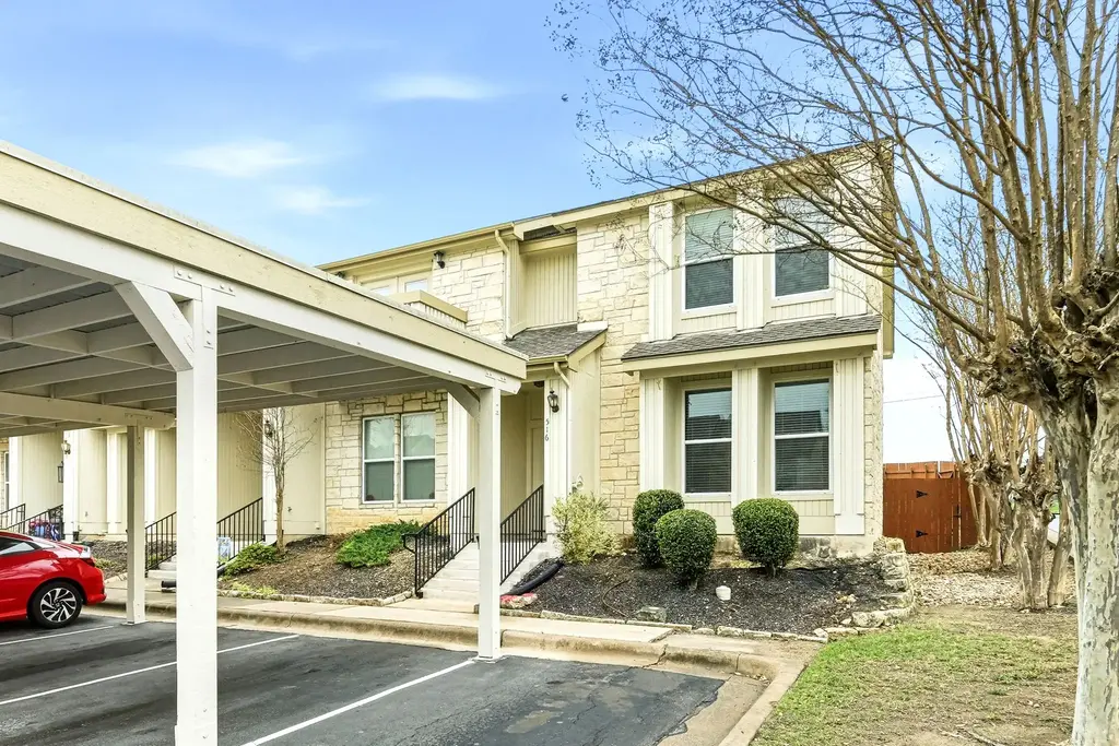 2215 Dry Creek Drive 516, Round Rock