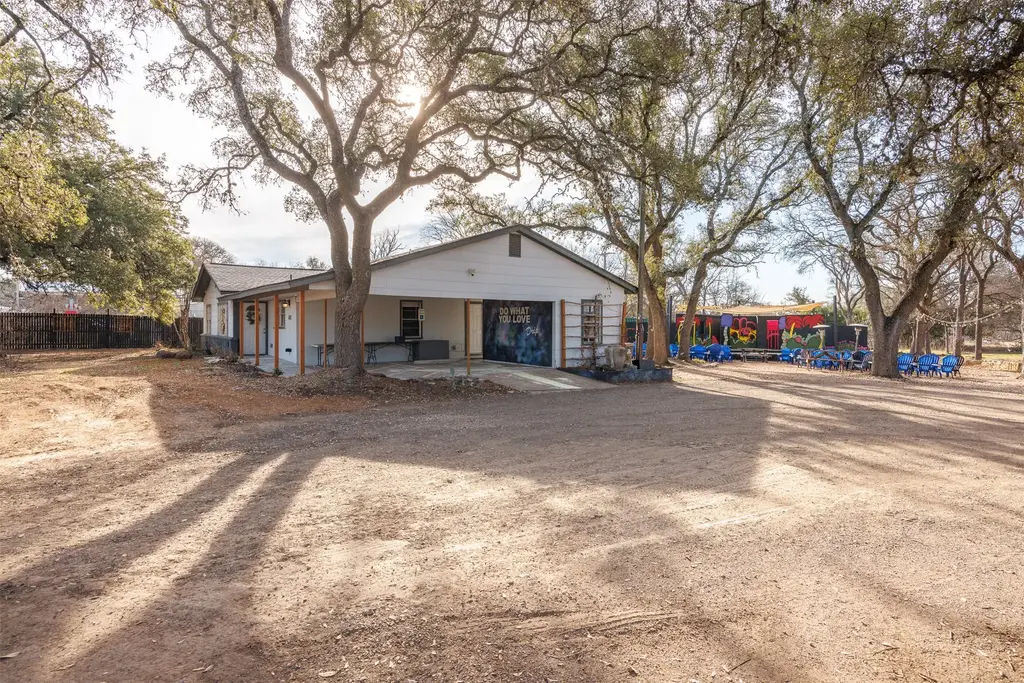 603 W Highway 290 Highway, Dripping Springs