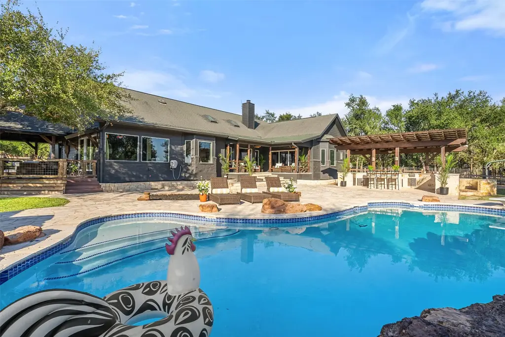 220 Fawn Meadow Drive, Dripping Springs