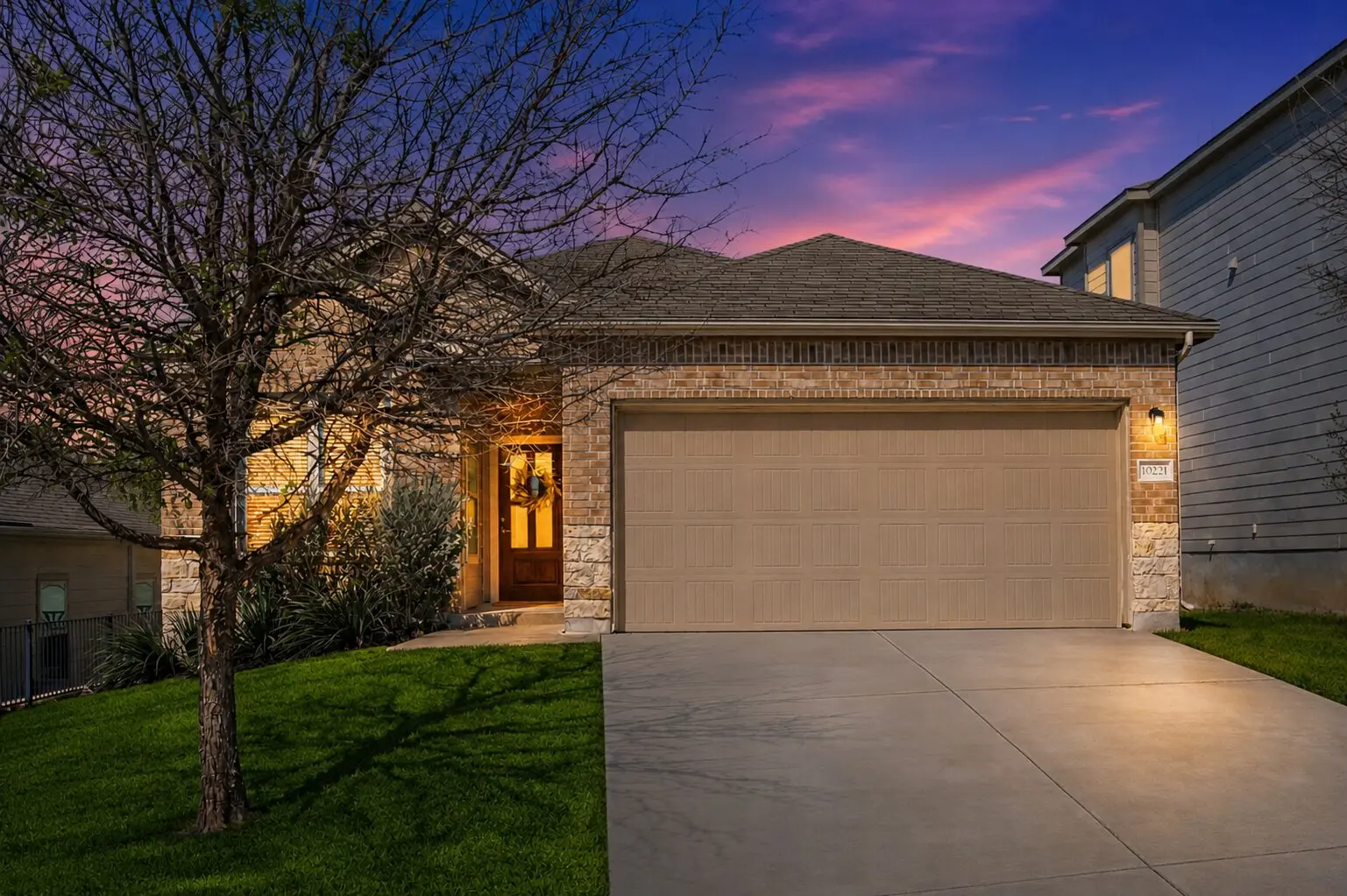 Photo of Listing #3722188