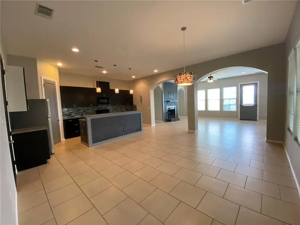 204 Spellbrook Lane, Lakeway