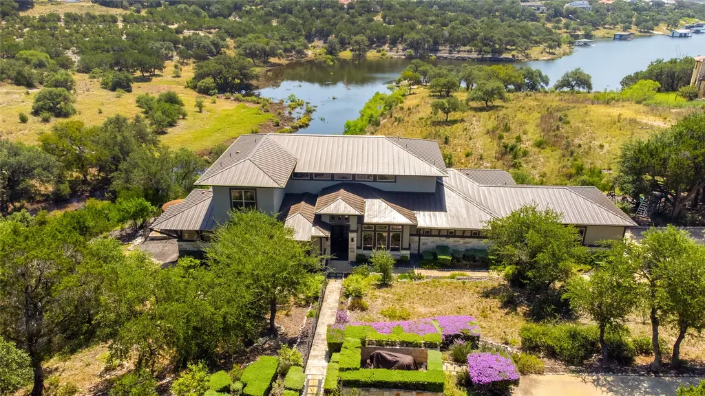 313 Angel Song Cove, Spicewood