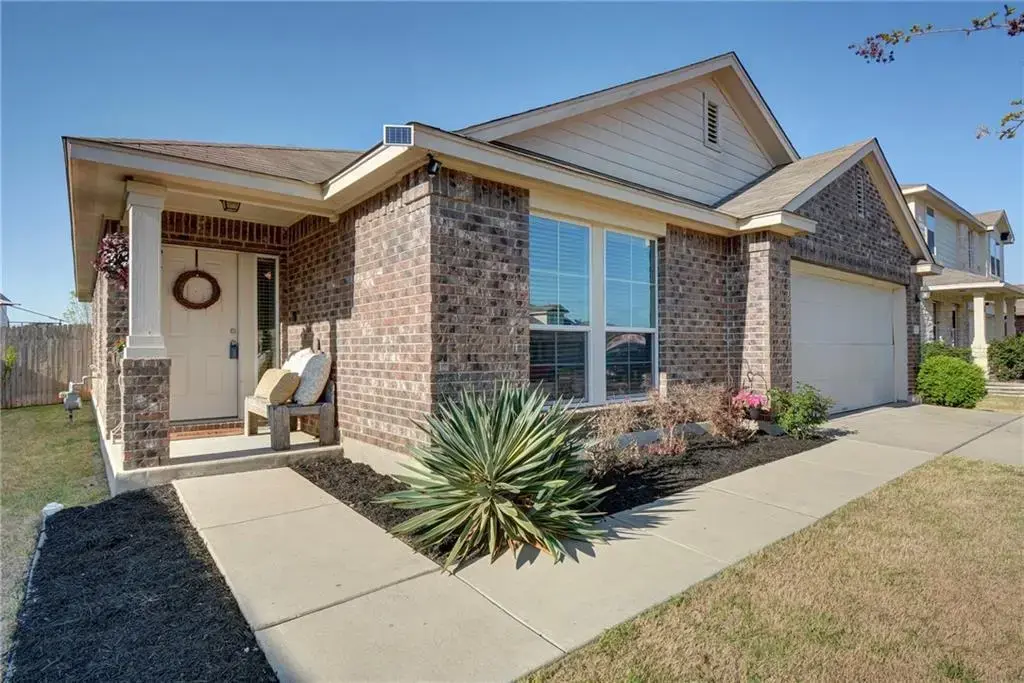 302 Pack Horse Drive, Bastrop