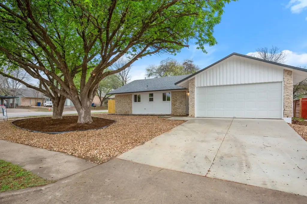 2100 Deadwood Drive, Austin