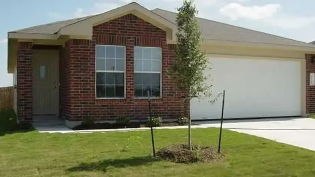 2338 Green Meadows Lane, Buda