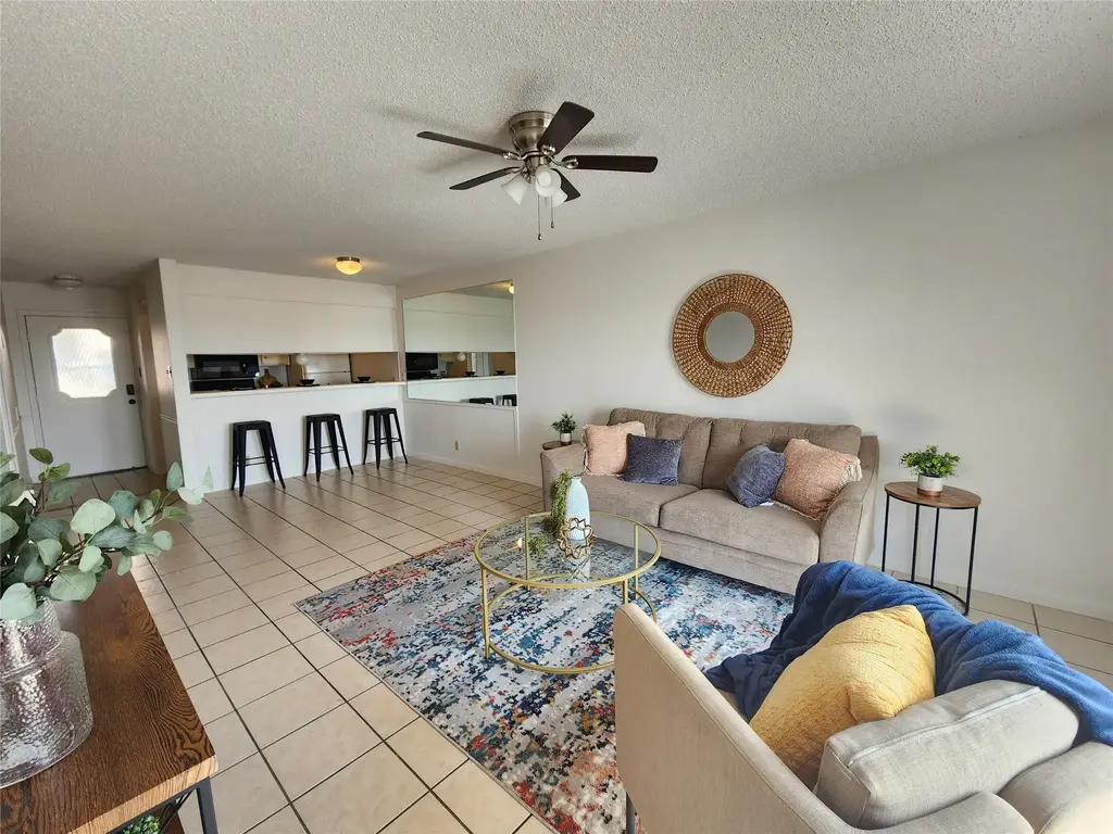 6501 E Hill Drive 121, Austin