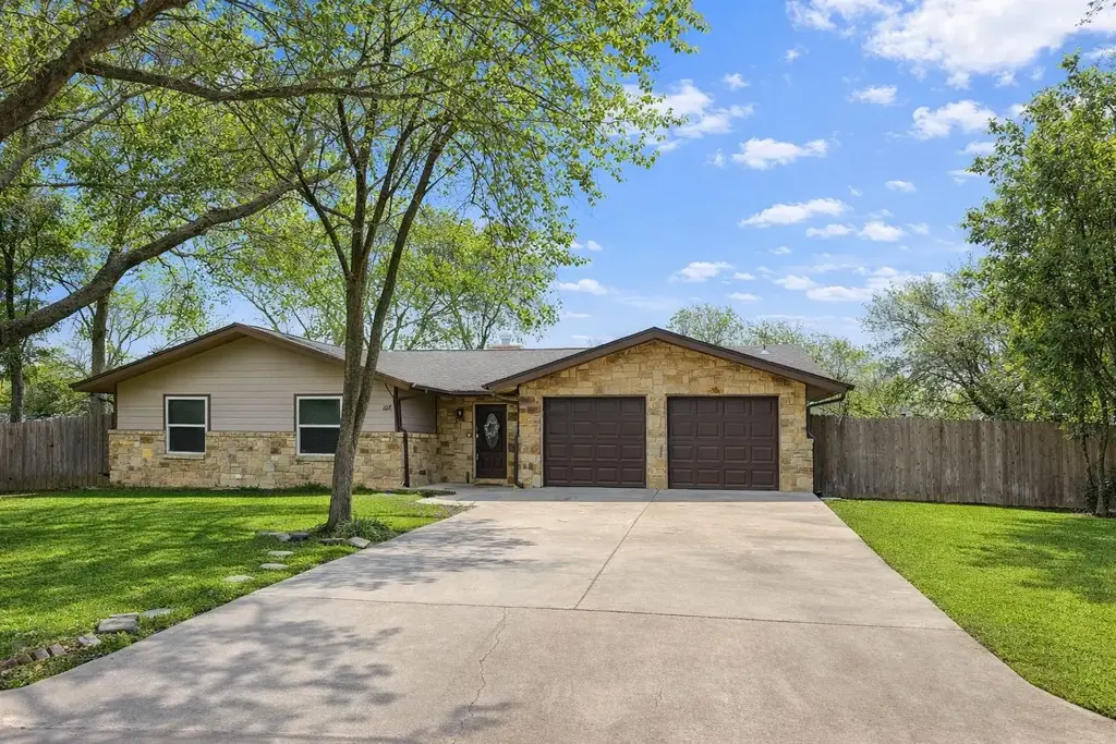 108 Belaire Circle, Round Rock
