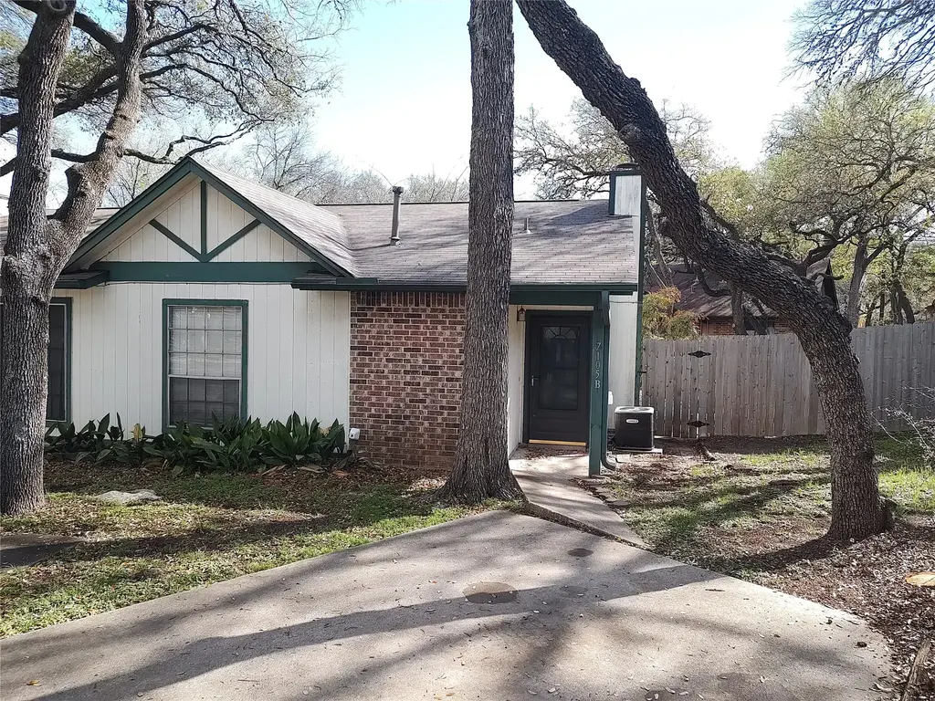 7105 Treasure Cove 14, Austin