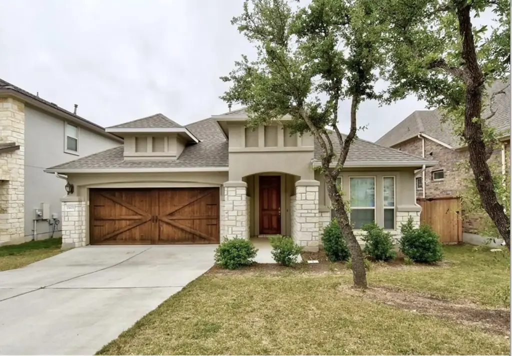 15605 Cinca Terra Drive, Bee Cave