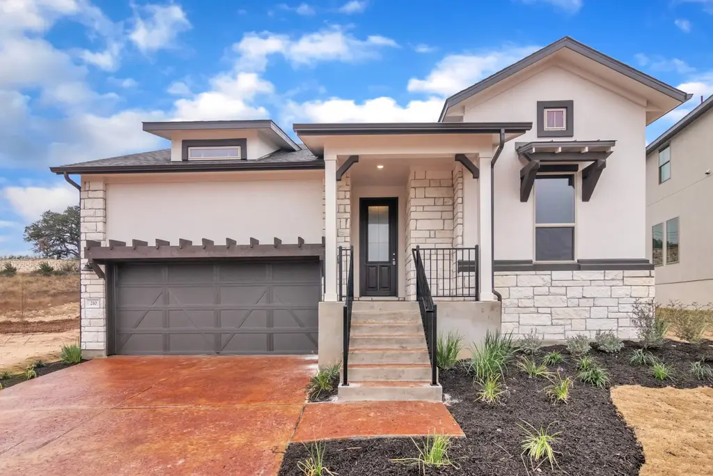 210 Gulfton Street, Lakeway