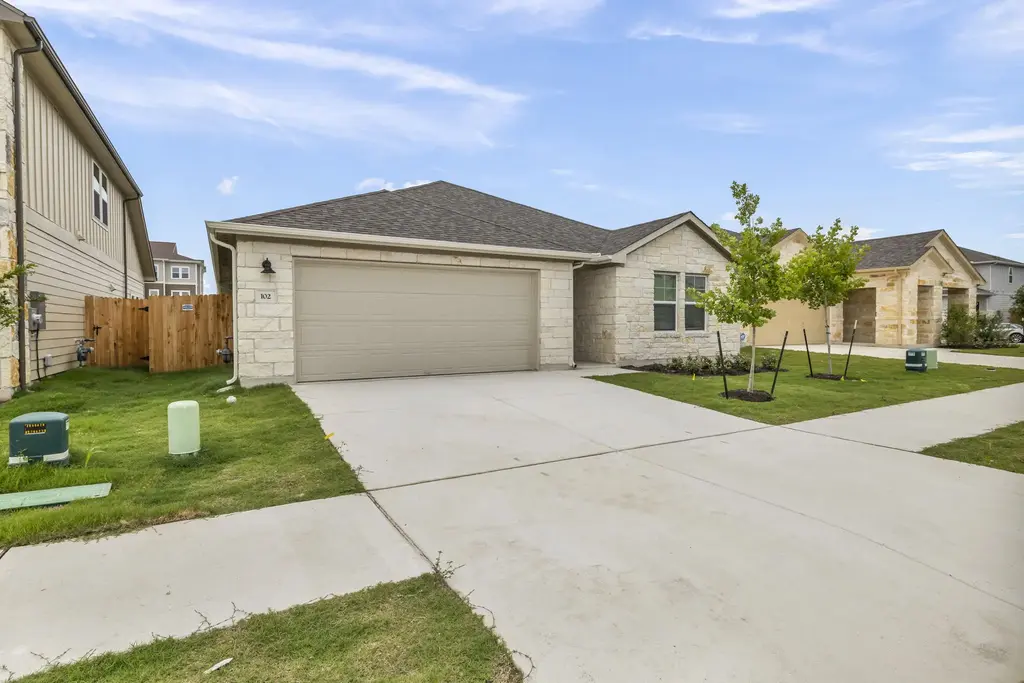102 Greenspire Lane, Hutto