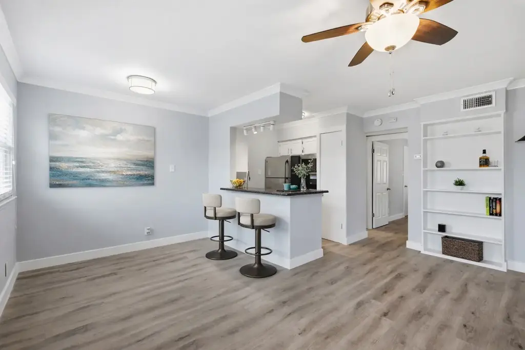 2401 Manor Road 232, Austin
