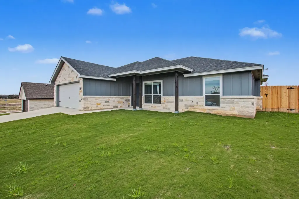 206 Water Well Road, Burnet