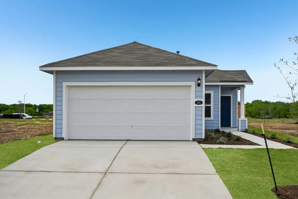 251 Haywood Manor, Maxwell