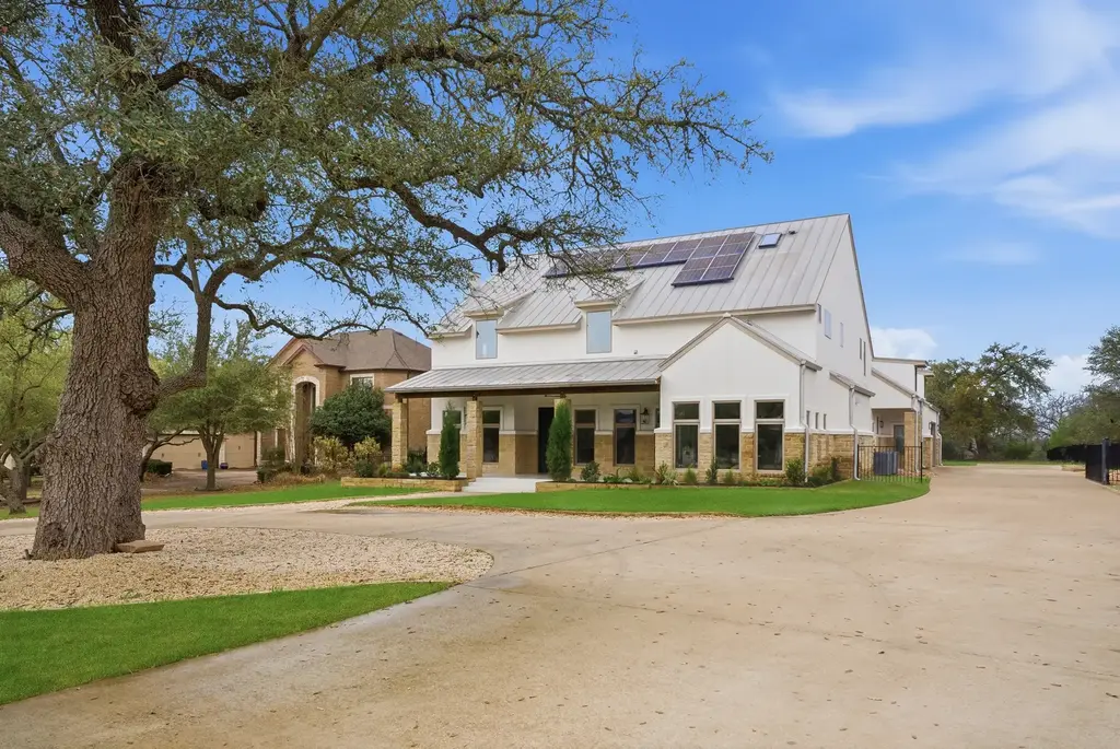 10259 Brangus Road, Driftwood