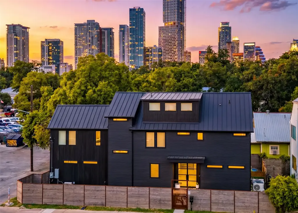 108 Comal Street, Austin