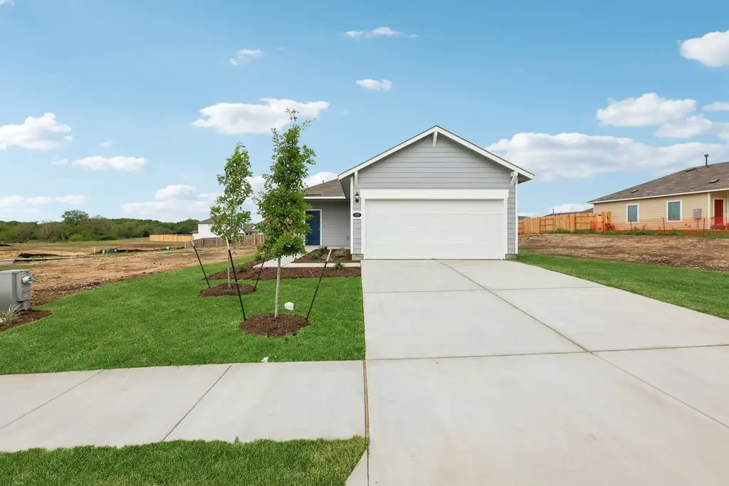 127 Tempest Trail, Maxwell