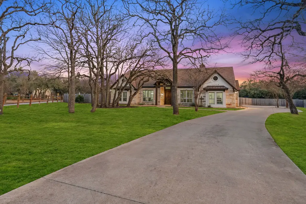308 Oak Plaza Cove, Georgetown