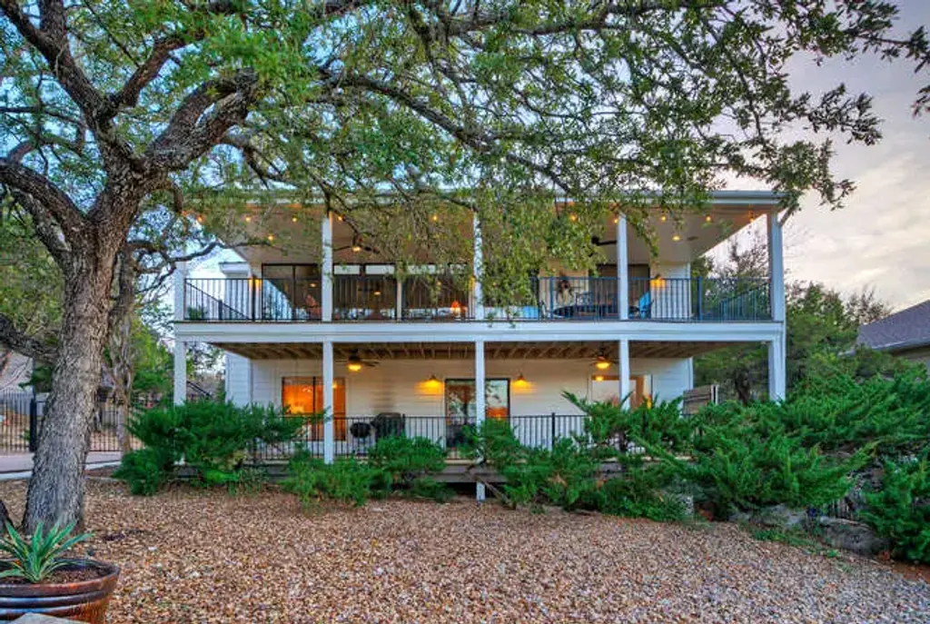 606 Eagle, Lakeway