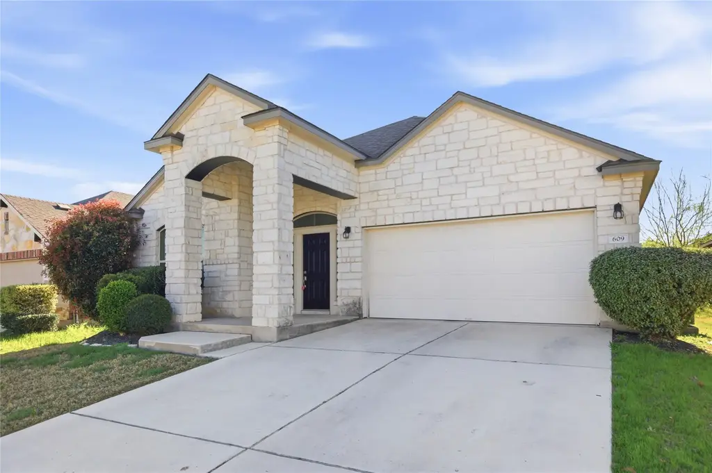 609 Carly Ann Lane, Leander
