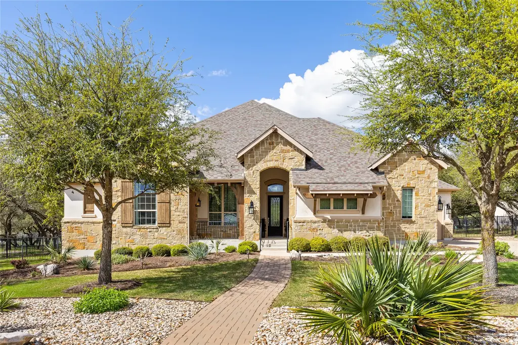 2721 Vista Heights Drive, Leander