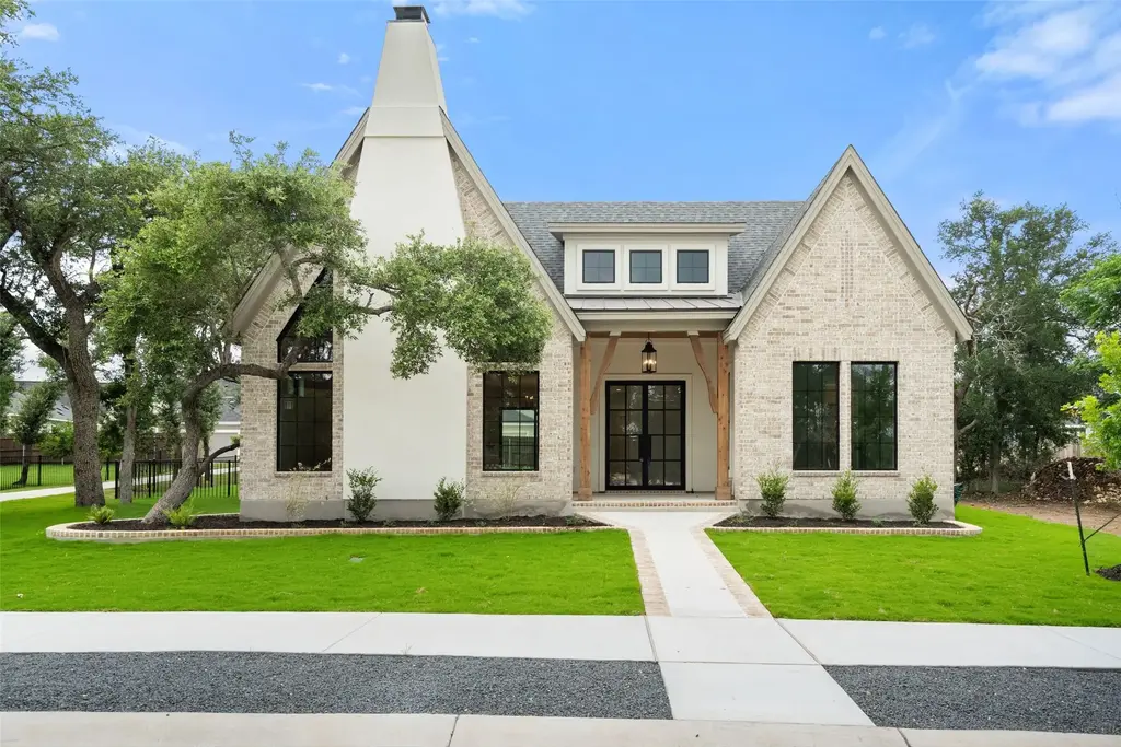 454 Heidi Circle, Salado