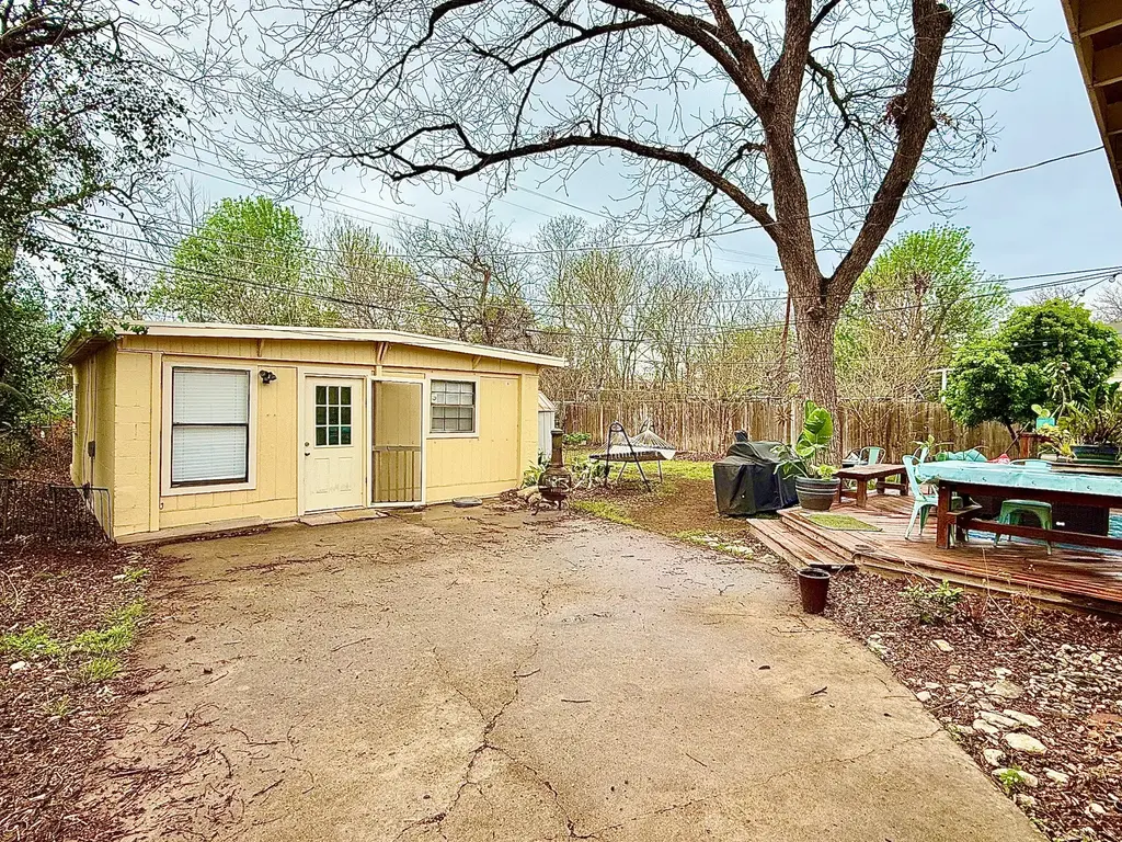 5712 Chesterfield Avenue B, Austin