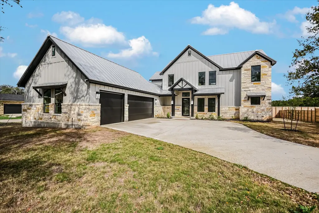 1 Squaw Circle Circle, Wimberley