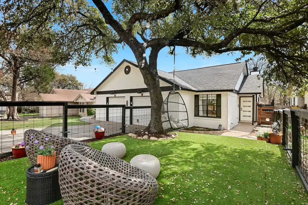 2605 Garrettson Drive B, Austin