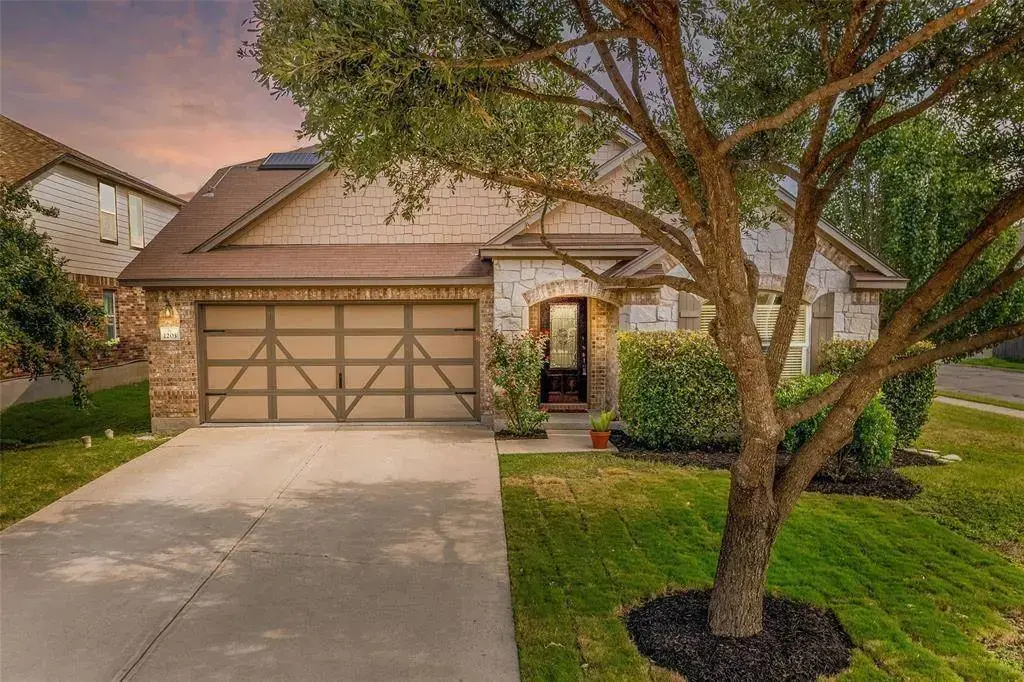 1203 Hyde Park Drive, Round Rock