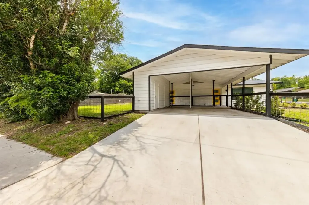 1423 Braes Ridge Drive B, Austin