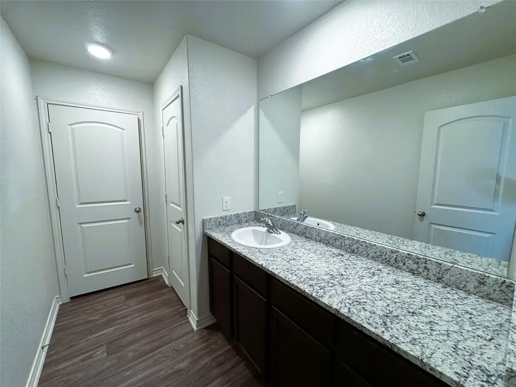 356 Crescent Park Drive, Jarrell