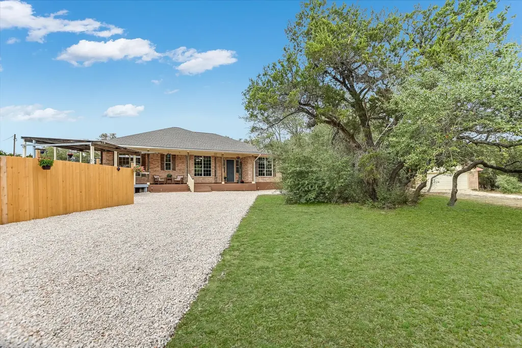 300 Round Rock Road, Wimberley