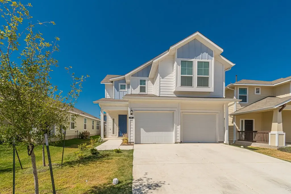141 White Dunes Drive, Maxwell