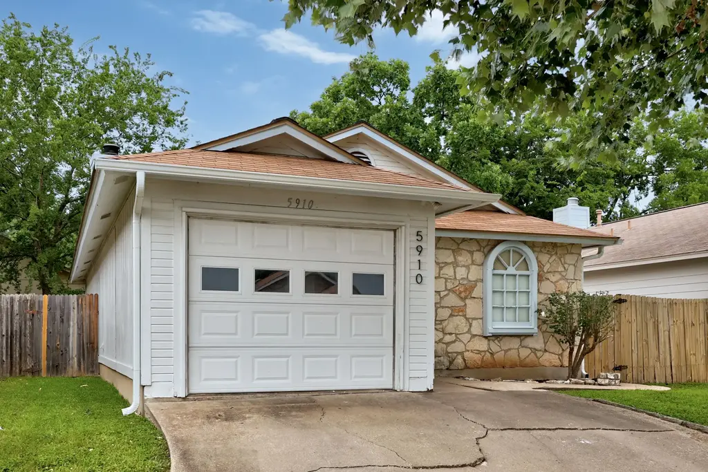 5910 Jacob Glen, Austin