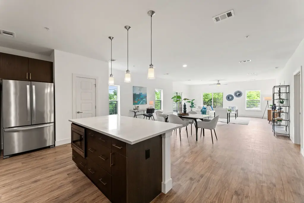 6444 Burnet Road 204, Austin