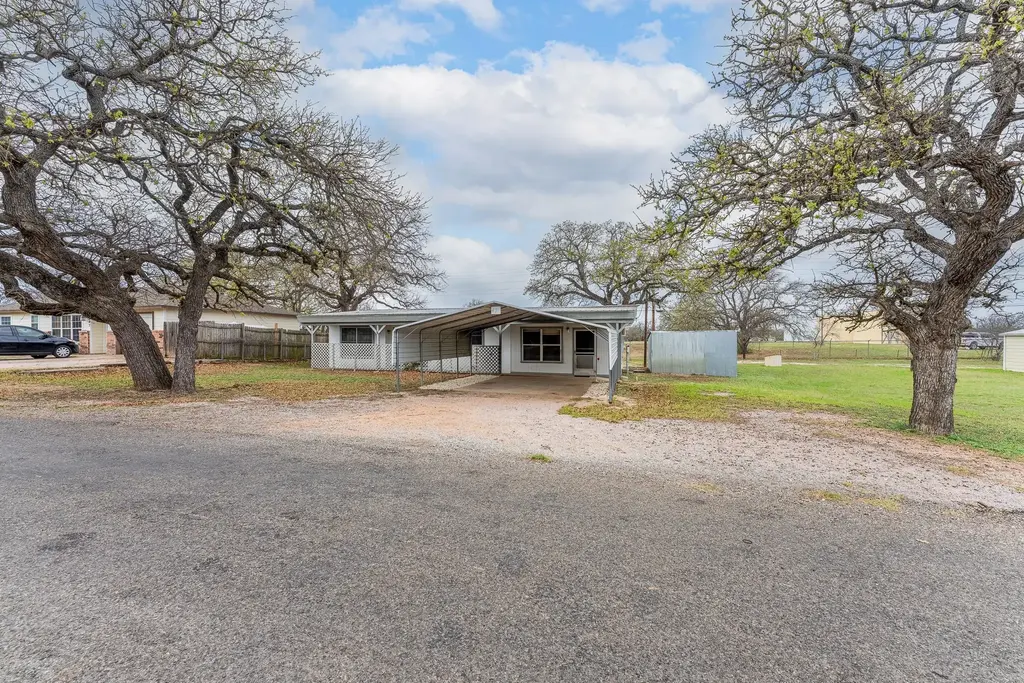 439 Elm Drive, Kingsland