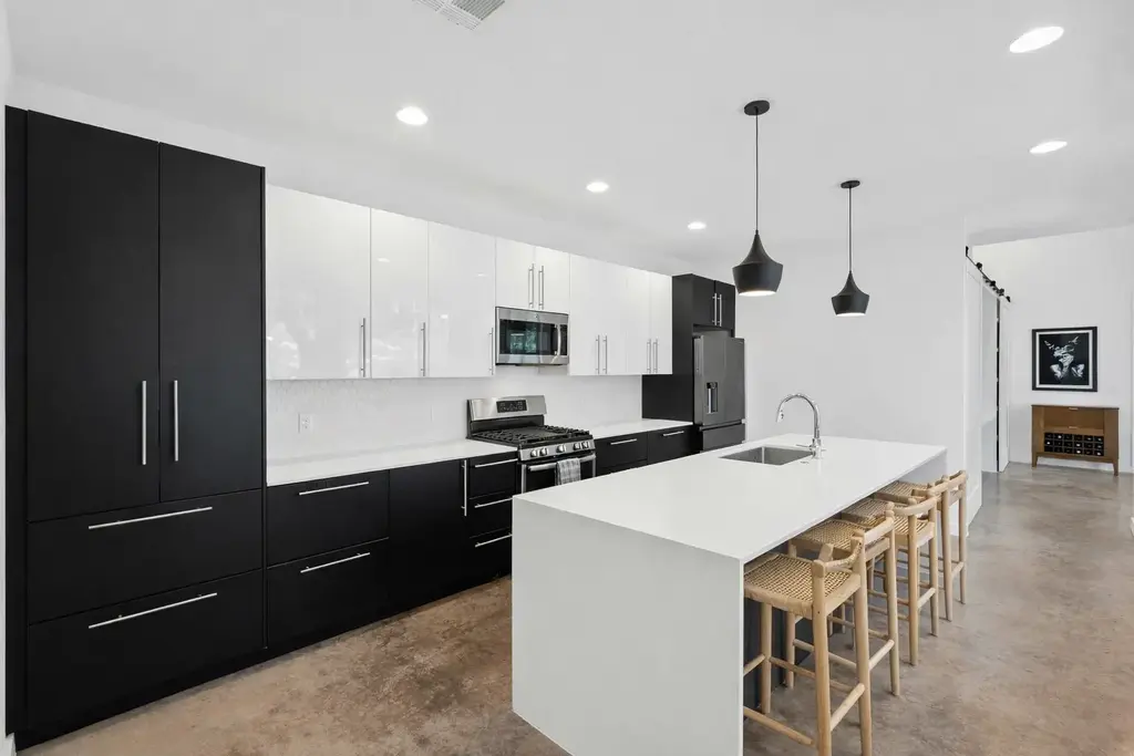 1005 Cardinal Lane B, Austin
