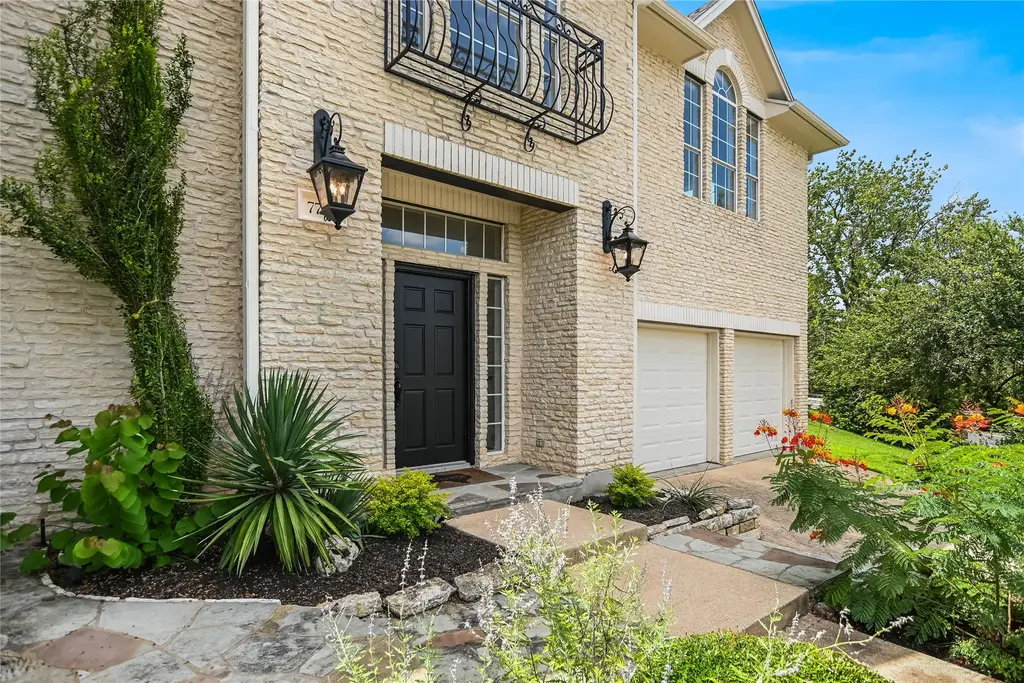 7716 Lakewood Drive, Austin