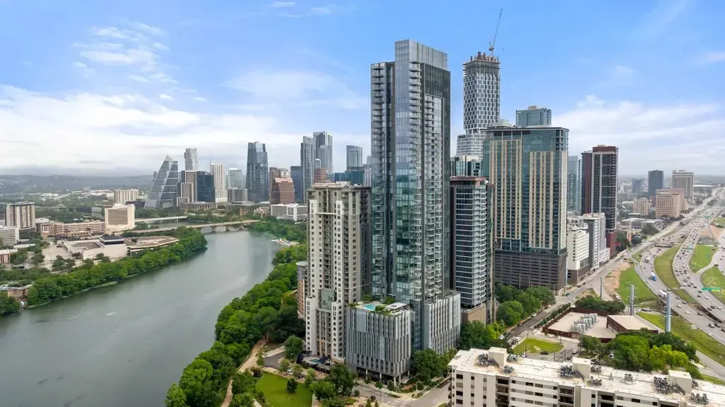 44 East Avenue 2807, Austin