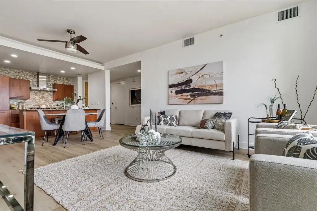 210 Lee Barton Drive 517, Austin