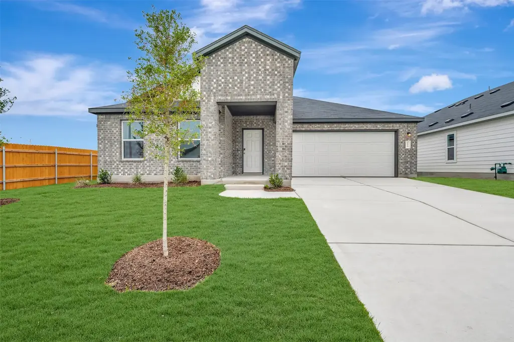 19912 Schatz Way, Manor