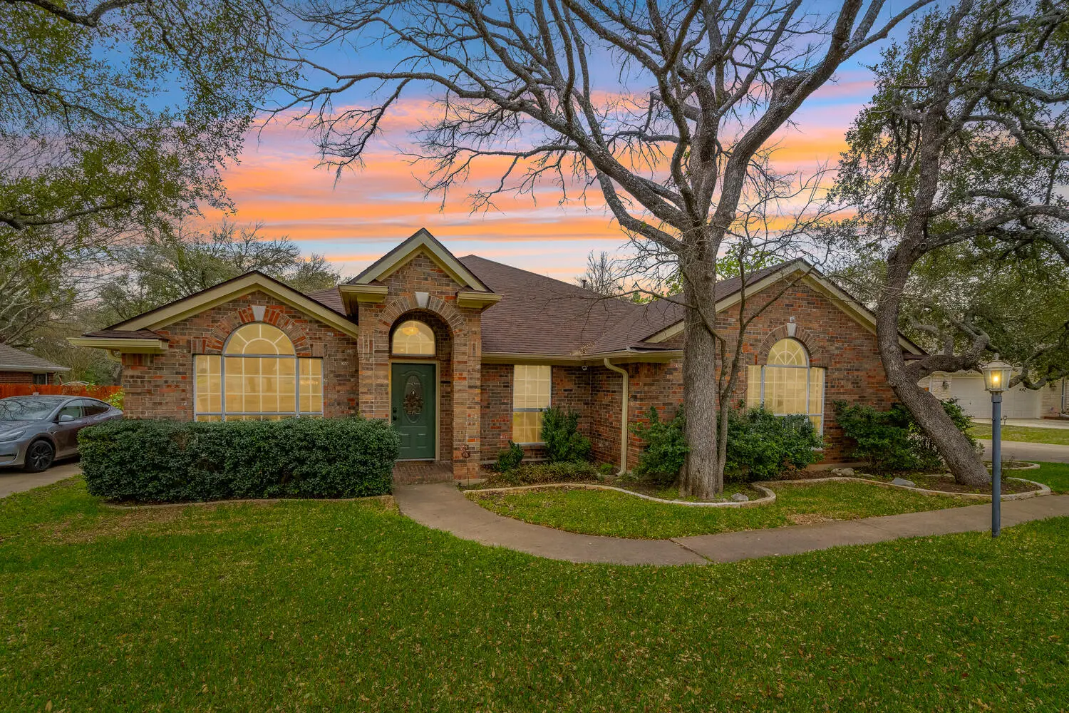 Photo of Listing #3802916