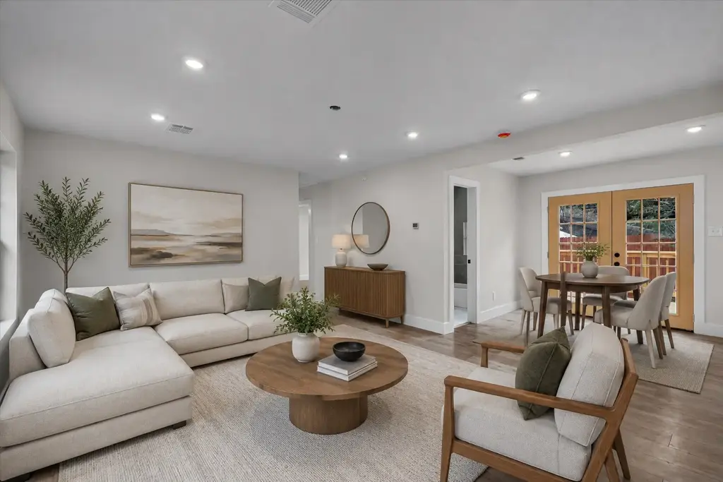 8801 Little Walnut Drive, Austin