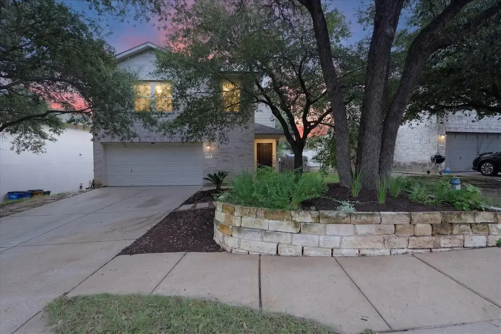 8716 Davis Oaks Trail, Austin