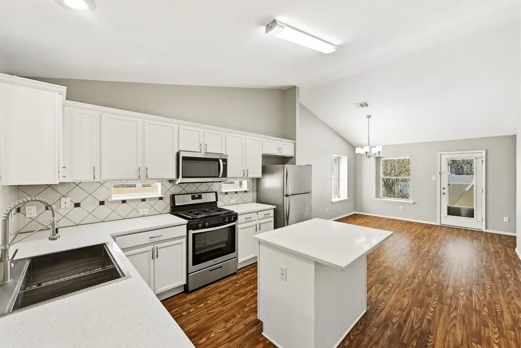 1513 Big Bend Drive, Cedar Park